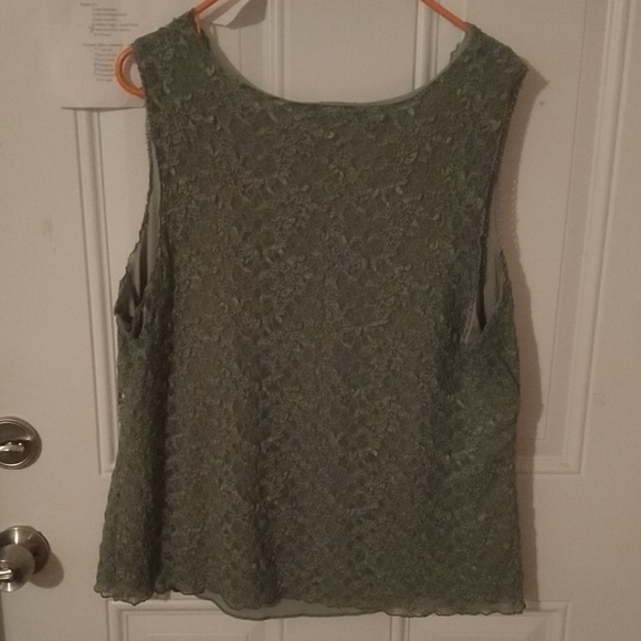 Tank - Picture 4 of 4